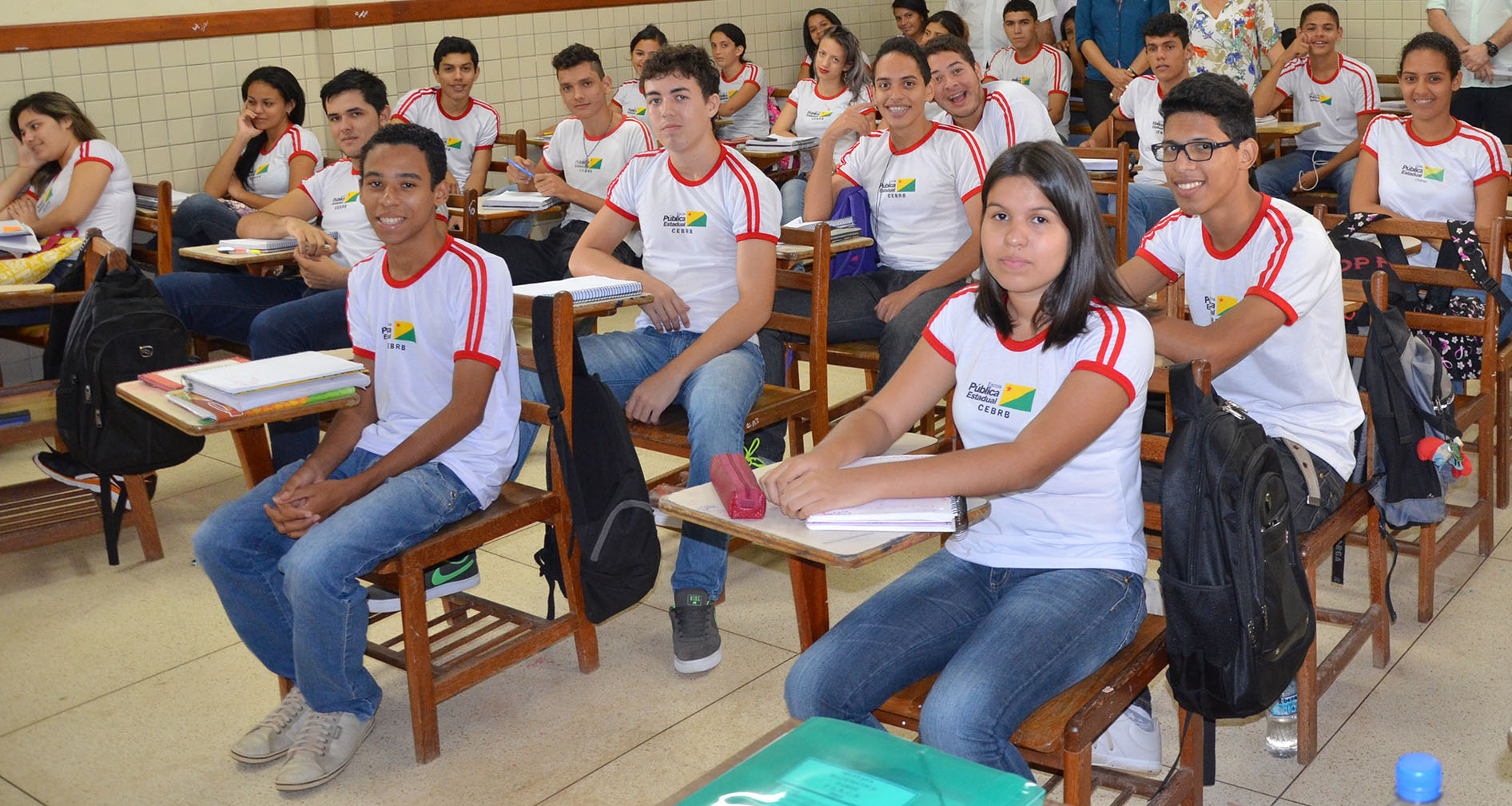 Pesquisa aponta insatisfação de brasileiros com a Educação; professora acreana rebate: “É fácil opinar”