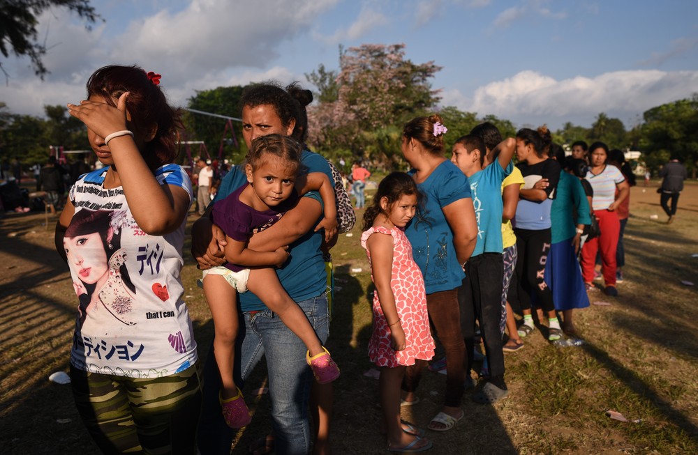 Imigrantes de caravana fazem greve de fome para pressionar governo do México