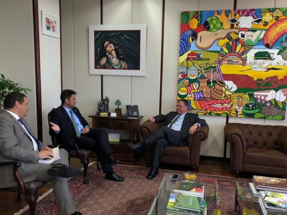Gladson comemora liberação de exportação de carnes bovina e aves do Acre para Peru e Bolívia