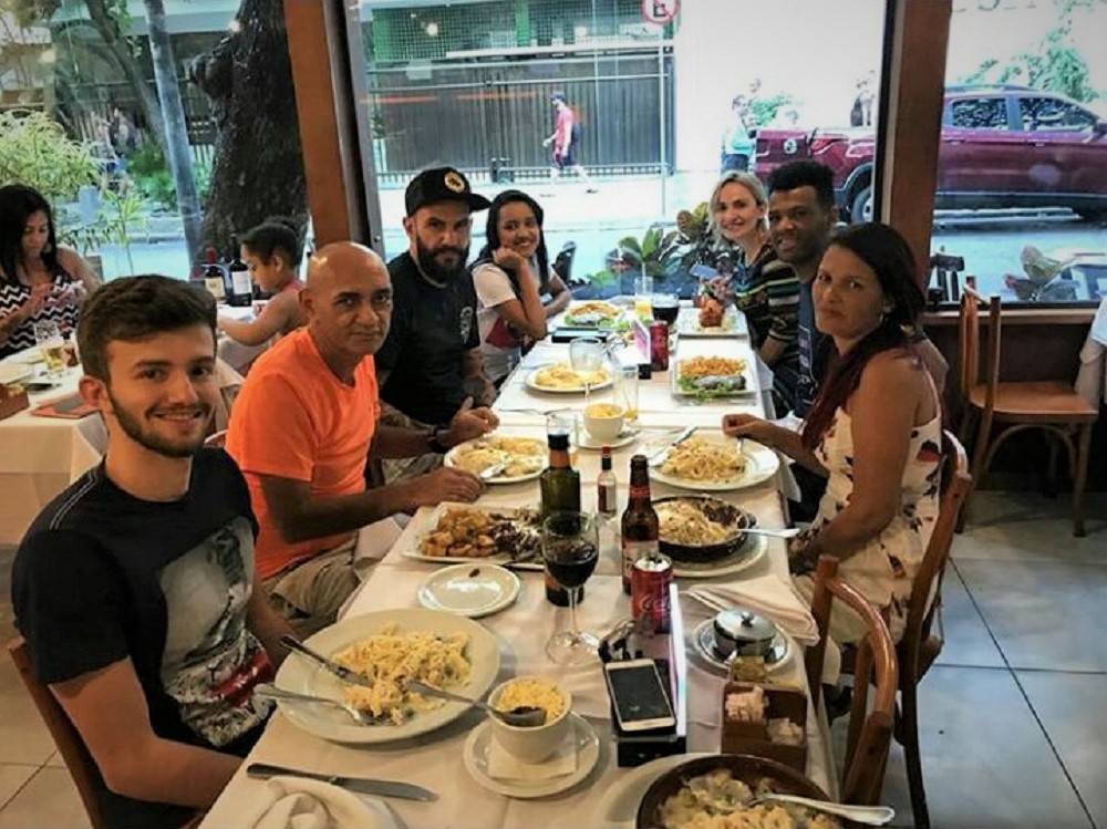 Secretário de Tião Viana volta a ser visto no Rio de Janeiro em companhia de Gleici