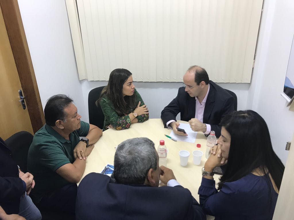 Prefeita Fernanda Hassem participa de reunião com Ministro da Educação