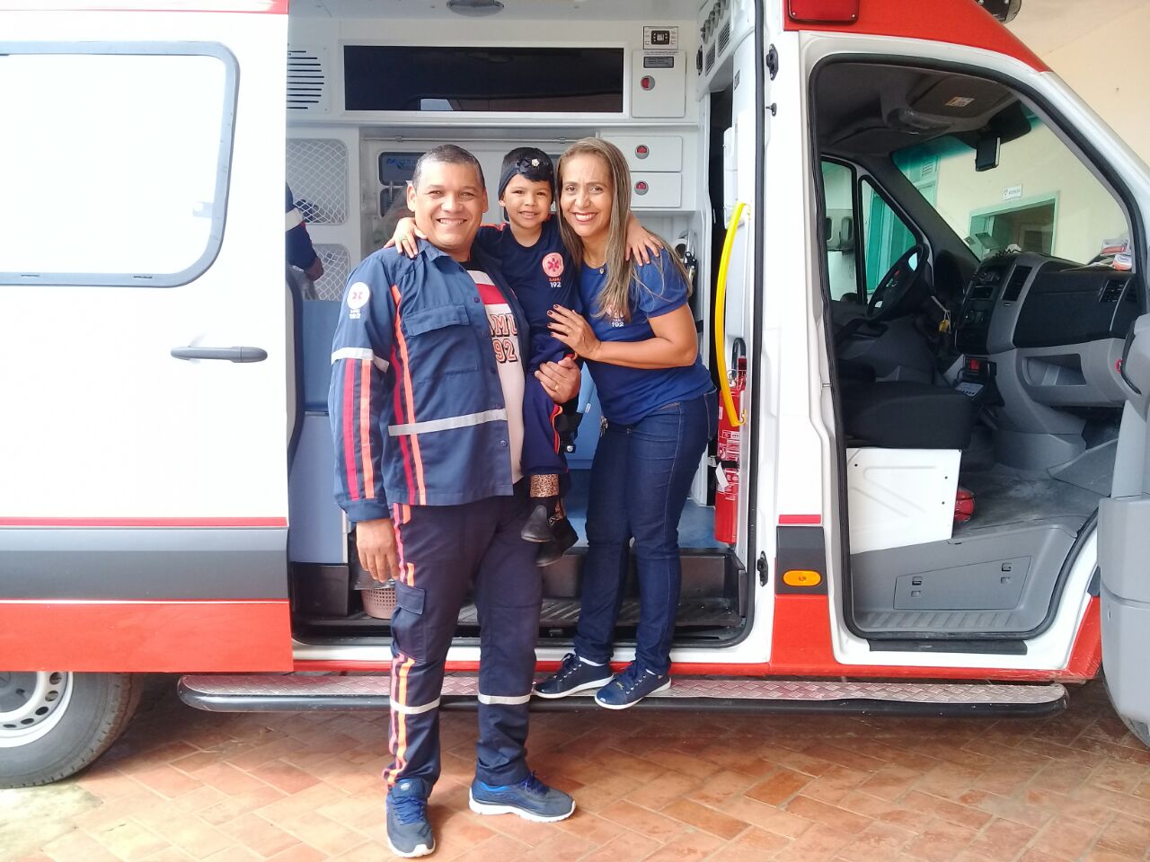 Em Sena Madureira, população e servidores da Saúde comemoram aquisição de nova ambulância