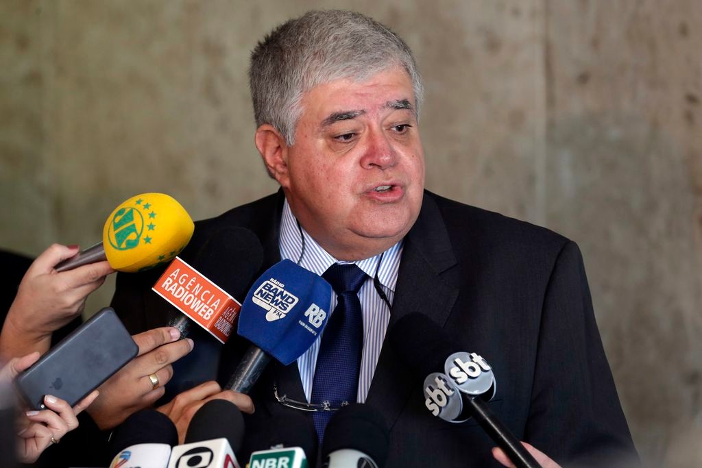 Ministro diz que reunião do governo com caminhoneiros ‘pode resultar numa trégua’