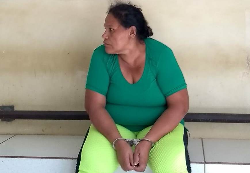 Vestida com seis calcinhas, mulher é presa tentando entregar maconha para o genro na cadeia
