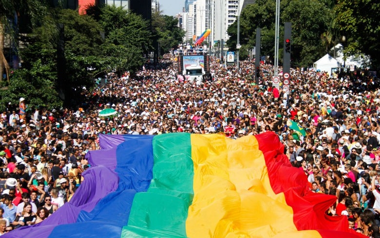 Conscientização política marca 22ª edição da Parada LGBT em São Paulo