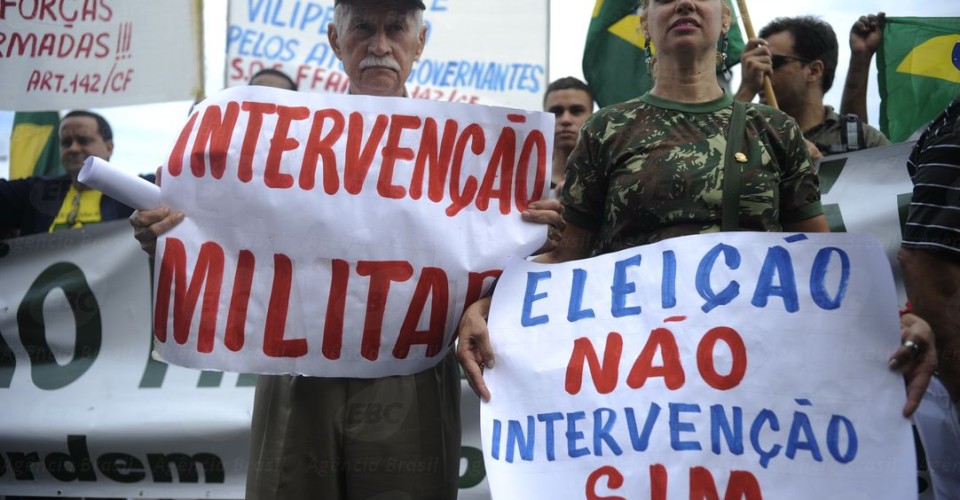 A volta dos militares