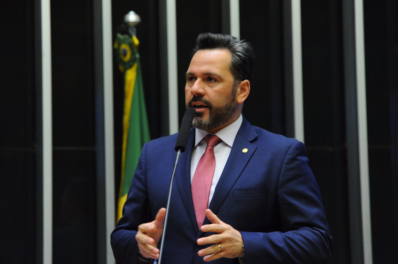 Ministro diz a Alan Rick que edital do Mais Médicos deverá sair até o final deste mês
