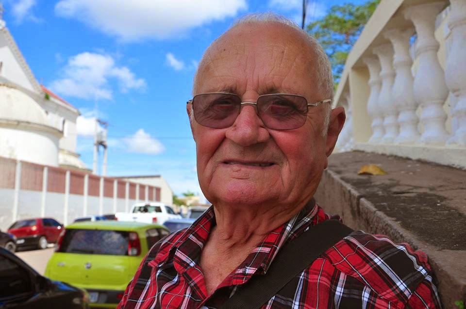Família realiza campanha para vender livro/álbum contando história do Acre pelo fotógrafo Américo de Mello