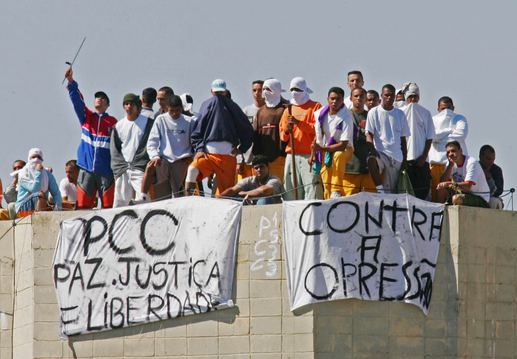 O PCC ameaça a democracia