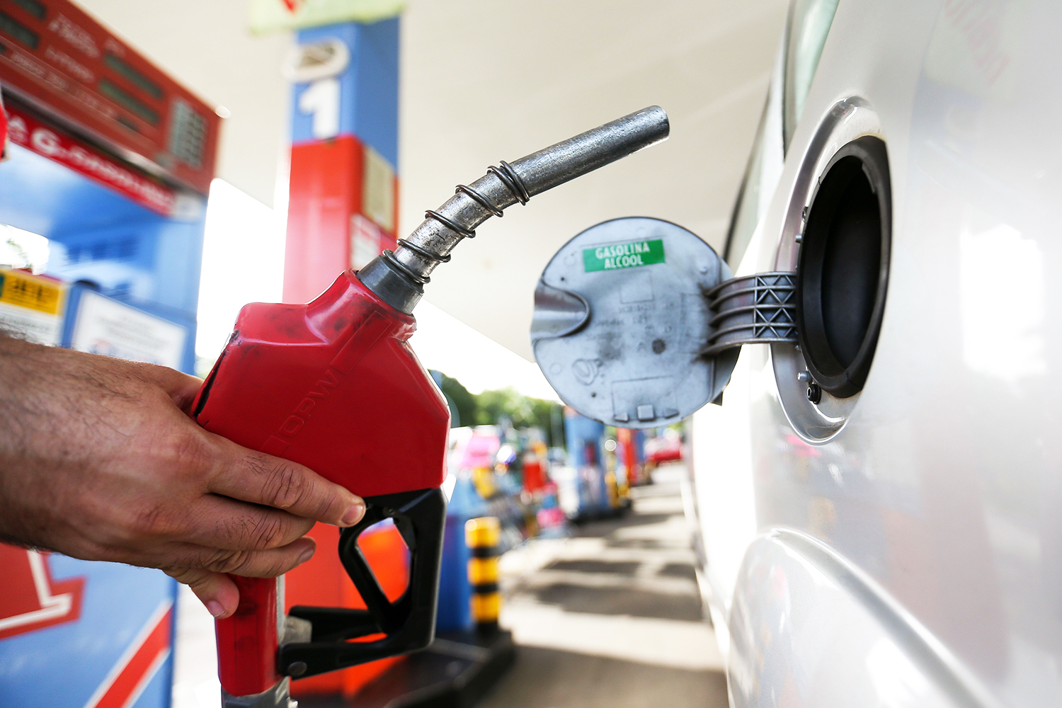 Petrobras reduz gasolina em 1,59% nas refinarias, “postos são livres para aplicar ou não o reajuste”, diz petroleira