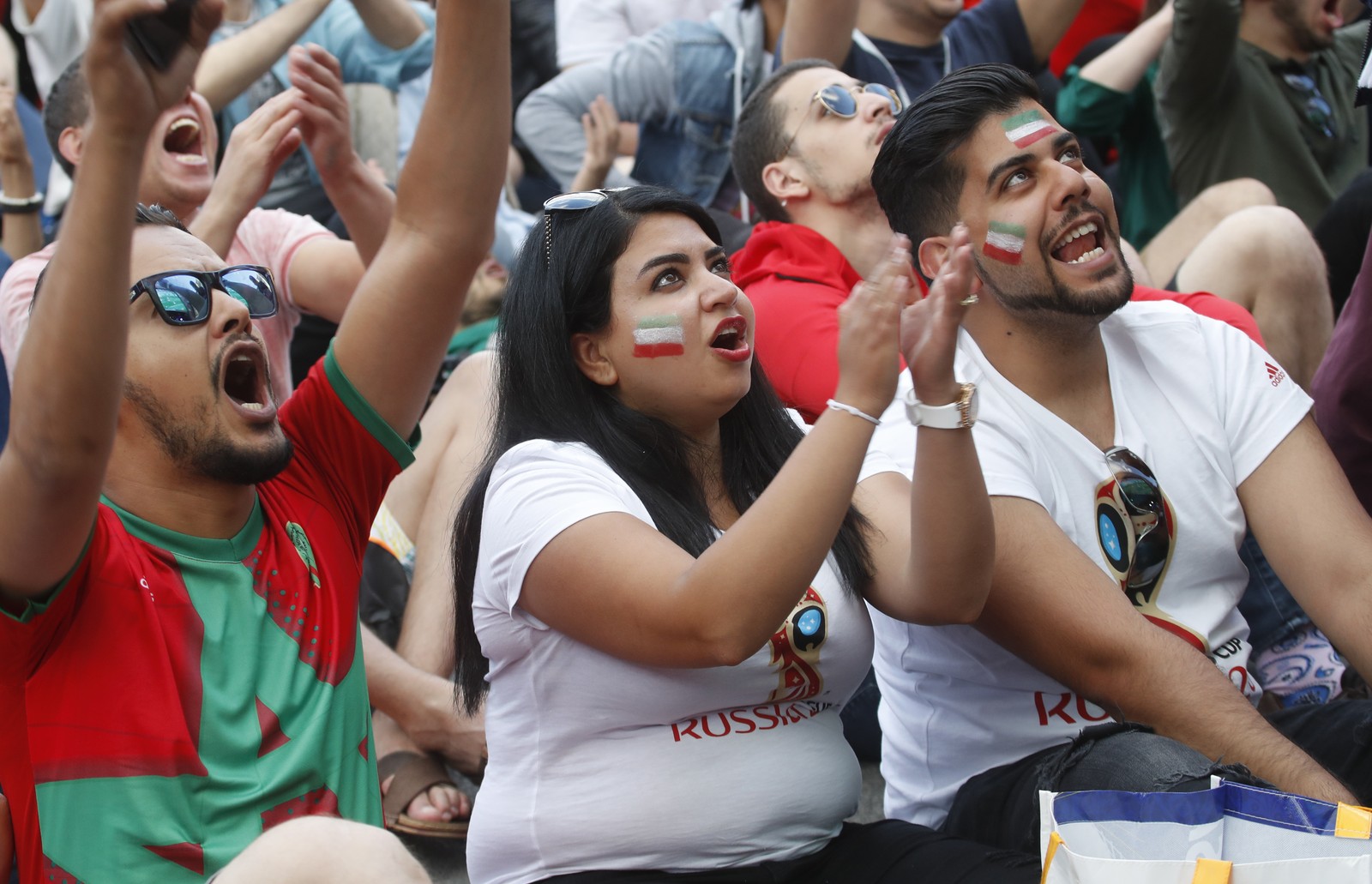 Irã proíbe que famílias assistam estreia do país na Copa em espaços públicos