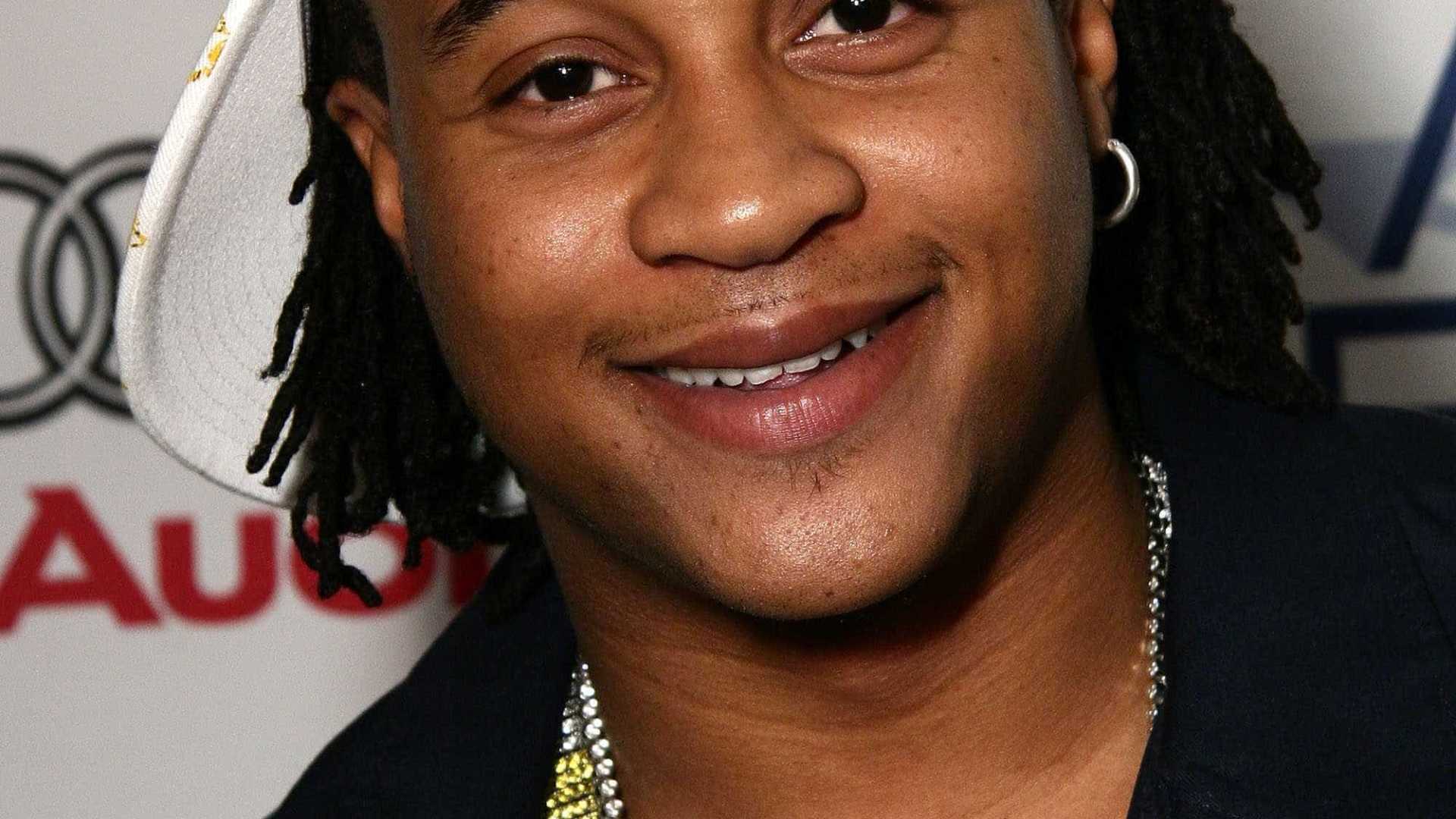 Ator da Disney é preso por posse de droga; ele ficou famoso em ‘As visões de Raven’