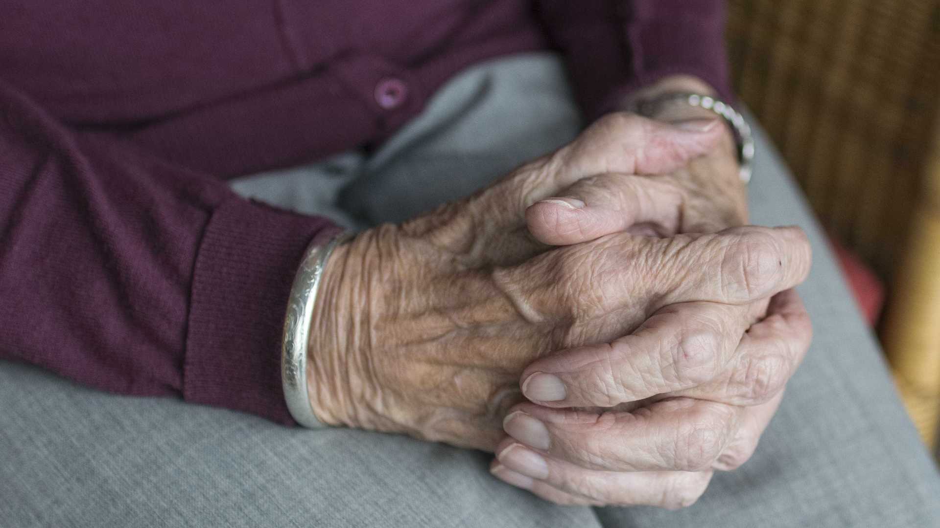 Comissão aprova isenção maior de Imposto de Renda para idosos