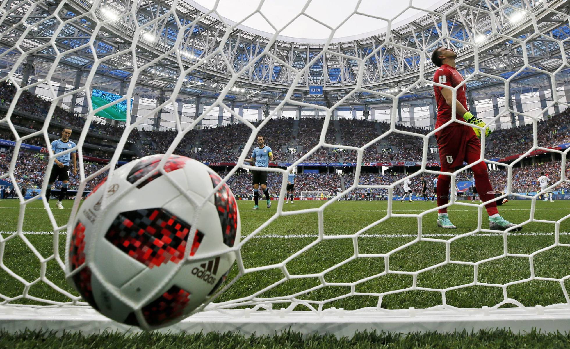 França vence Uruguai, avança para as semi finais e aguarda o vencedor de Brasil e Bélgica