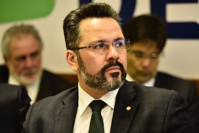 “Bocalom herdará contas sanadas graças a Socorro Neri”, diz deputado Alan Rick
