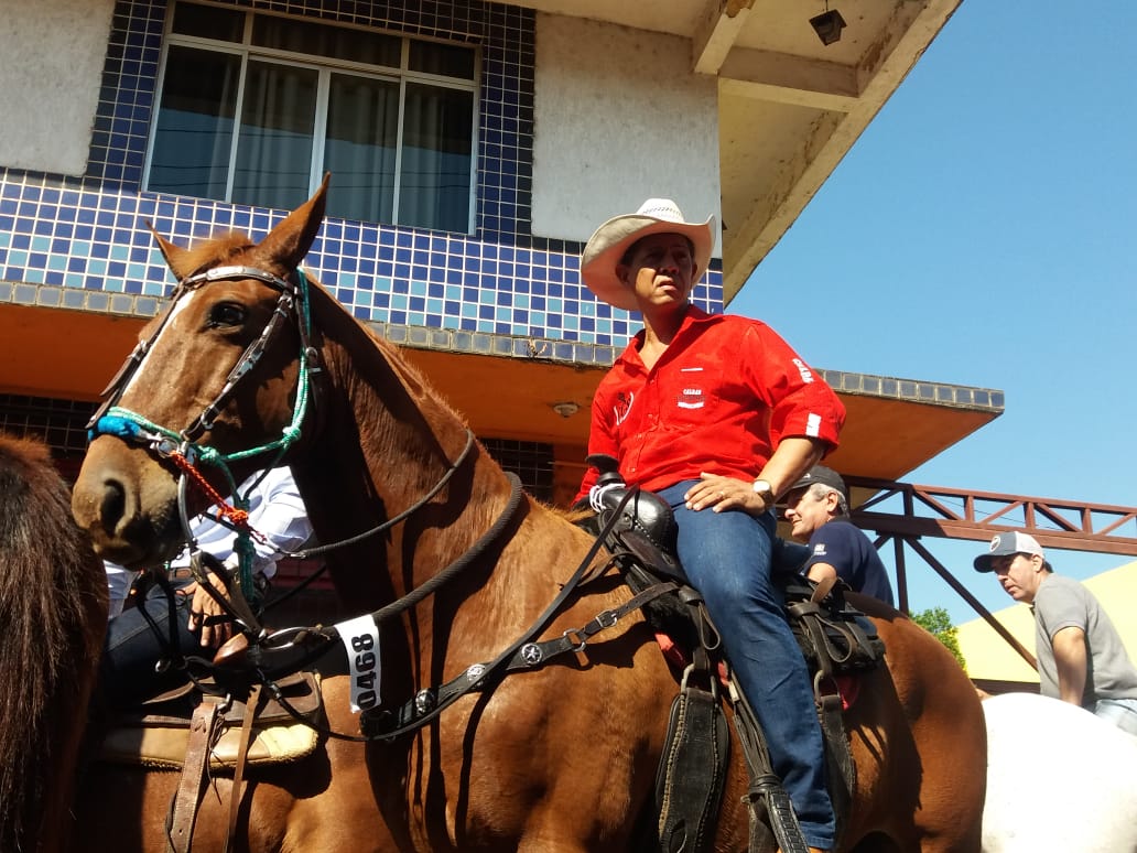 Mesmo sem comitiva, acreanos prestigiam Cavalgada, que dá início à Expoacre 2018; veja fotos
