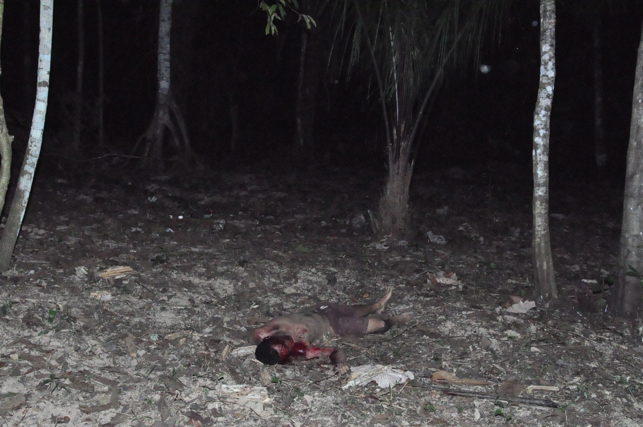 Mototaxista é violentada por passageiro e polícia encontra corpo de homem próximo ao local do crime