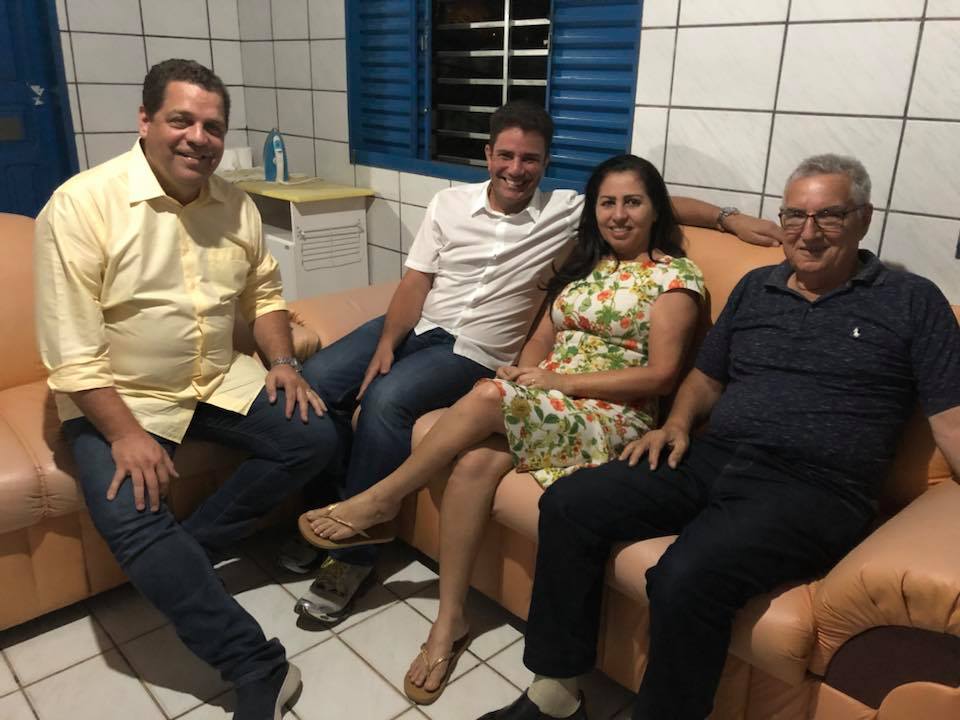 Casal Toinha e Zé Vieira selam apoio a pré-candidatura de Gladson Cameli rumo ao governo do Acre