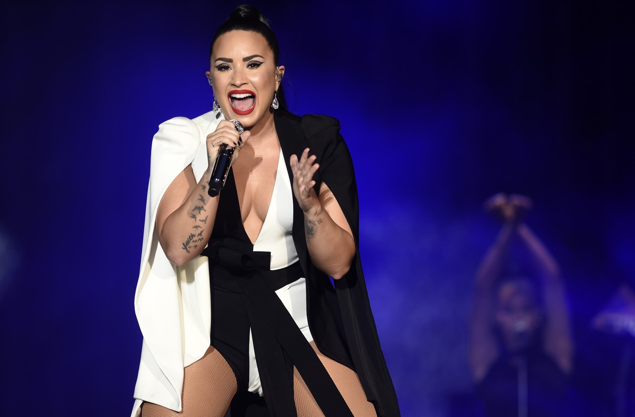 Demi Lovato cancela shows no Brasil para ‘focar em recuperação’