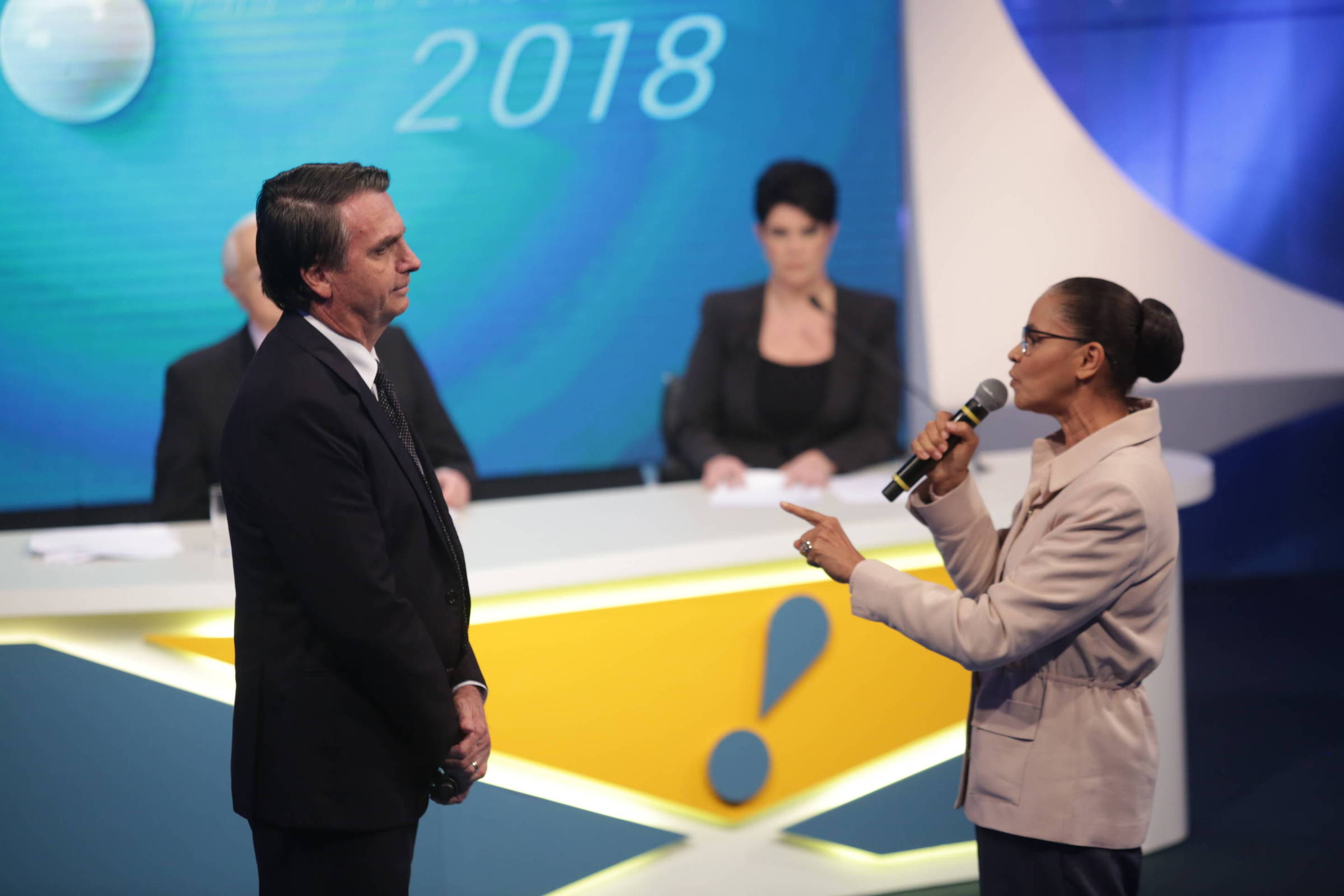 Marina Silva e Jair Bolsonaro discutem ao vivo em debate dos presidenciáveis na TV