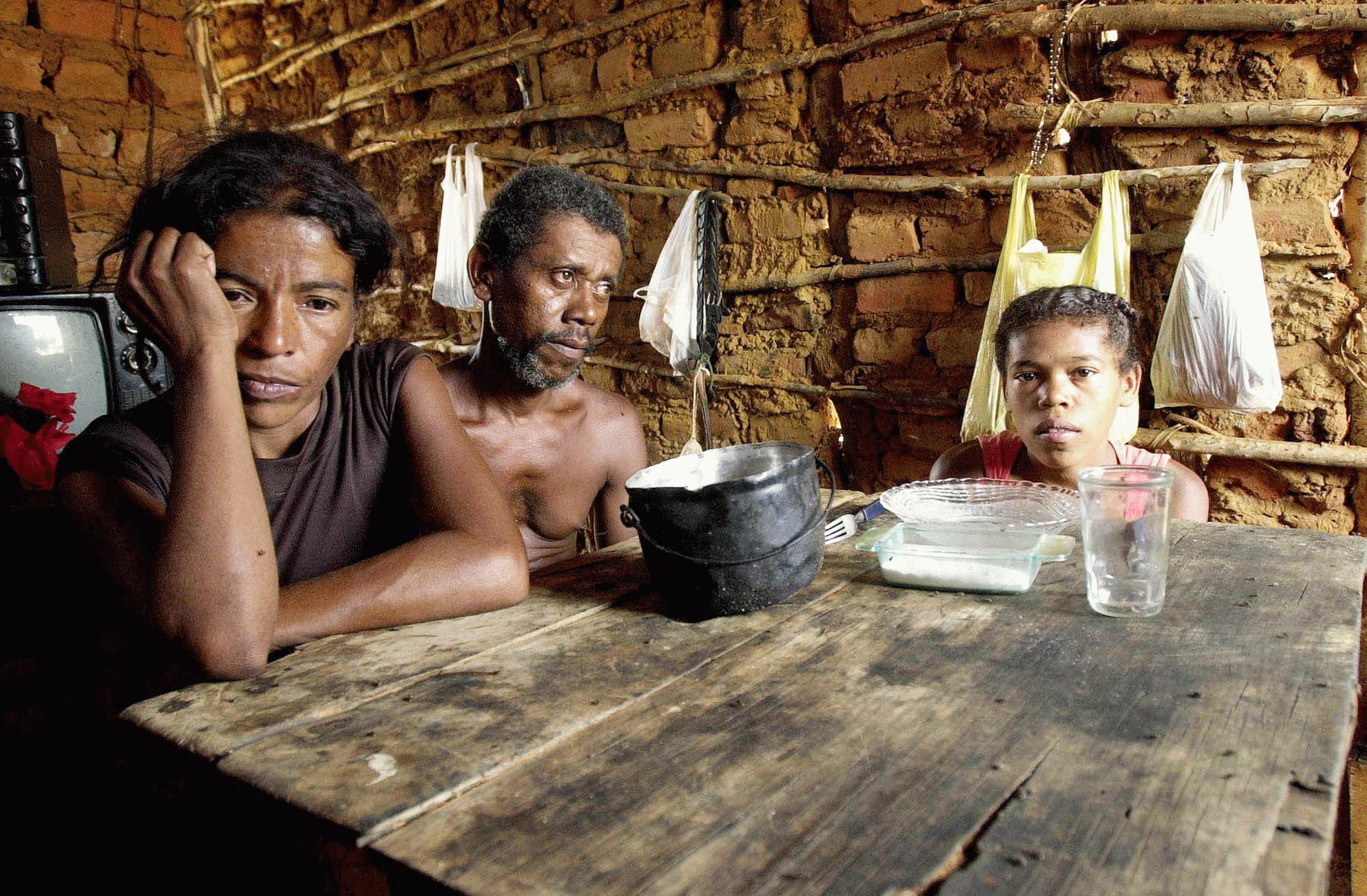 Moradores da Região Norte tiveram perda de -13,08% da renda, mostra estudo da FGV