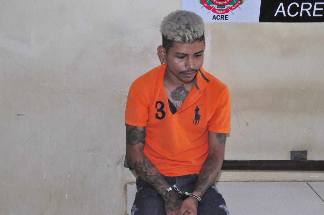 Polícia Militar prende “rapper da paz” por tráfico de drogas no bairro Calafate