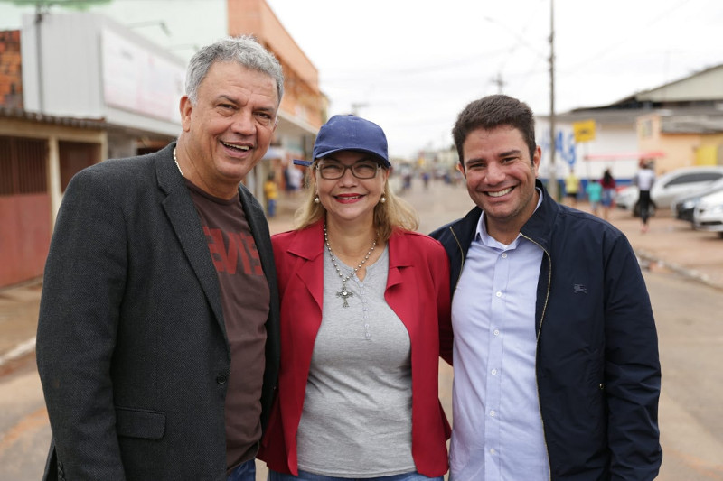 Revolução Acreana: senadores Gladson e Petecão prestigiam festividades do bairro Seis de Agosto