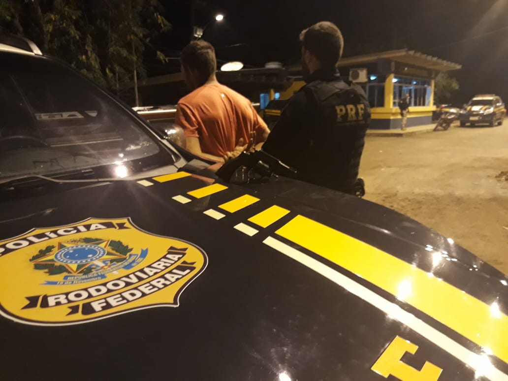 PRF apreende mais de 14 kg de drogas e sete armas durante operação na fronteira; 30 pessoas foram detidas