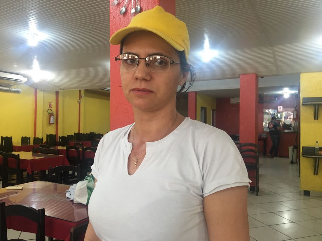 “Não consigo nem andar, preciso de atendimento”, diz mulher que espera cirurgia do SUS