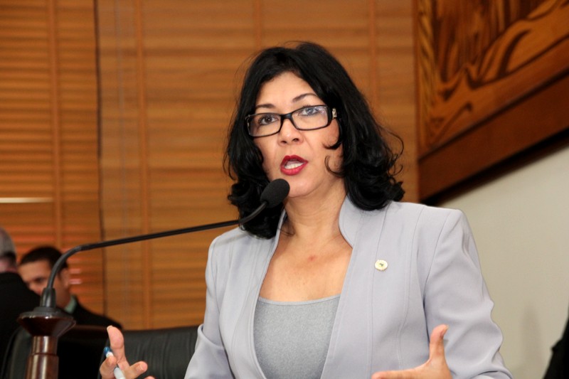 Sinhasique diz que governo petista engessou a iniciativa privada e burlou lei fiscal no Acre