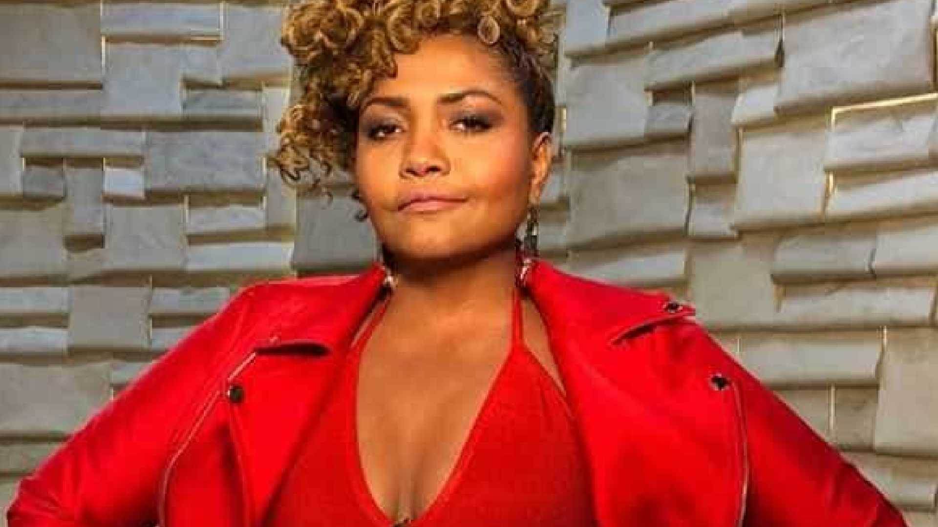 Gaby Amarantos celebra 40 anos com foto nua: ‘Me sentindo uma loba’