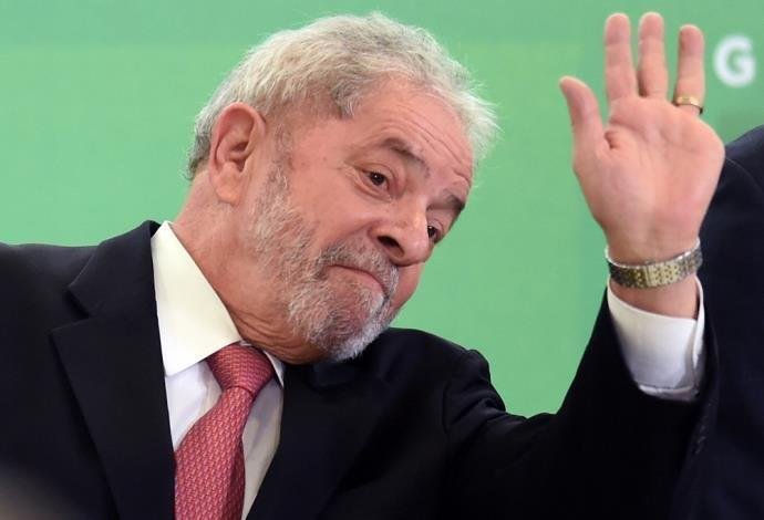 Ministro do TSE nega pedido para retirar nome de Lula de pesquisas
