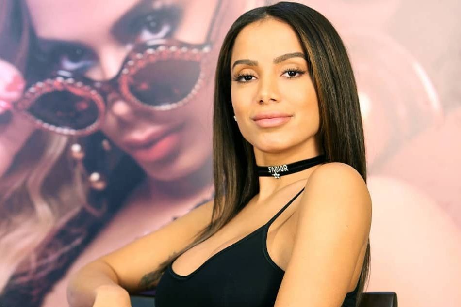 ‘Não voto em machista’, diz Anitta após defesa de filho de Bolsonaro