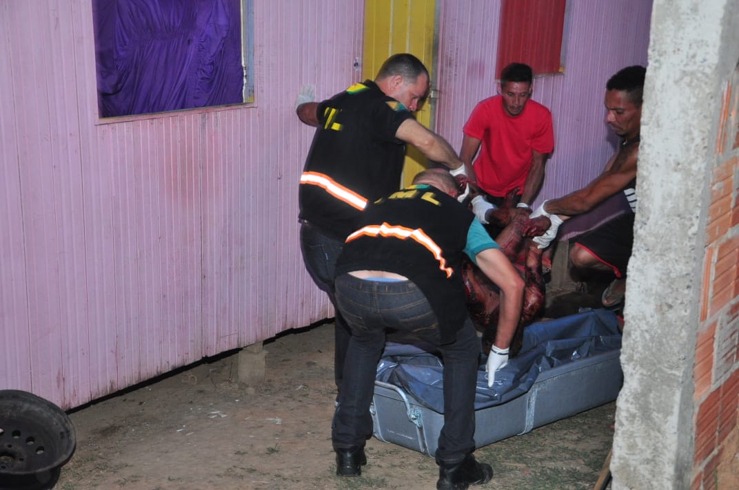 Jovem de 20 anos é assassinado na invasão do Panorama com pelo menos 20 facadas