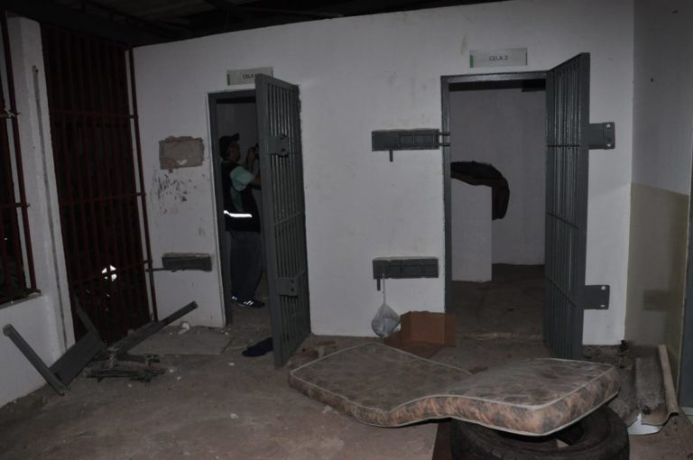 Polícia lamenta linchamento de preso e diz que vai identificar cada um dos envolvidos