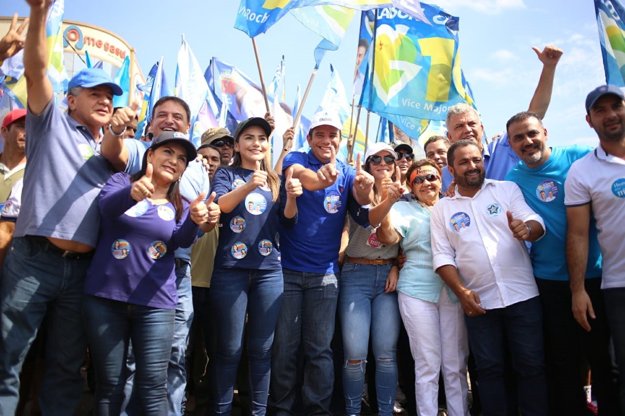 População vai às ruas de Cruzeiro do Sul em apoio a mudança com Gladson e Major Rocha