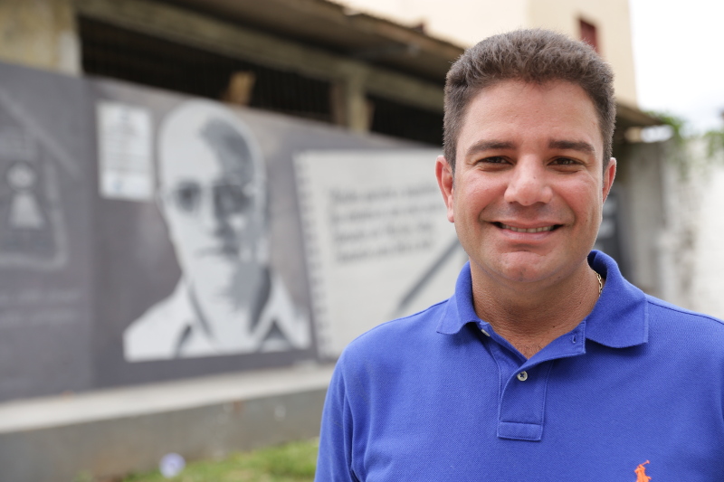 “Vamos mudar para investirmos na educação e combatermos o desemprego e a violência”, diz Gladson