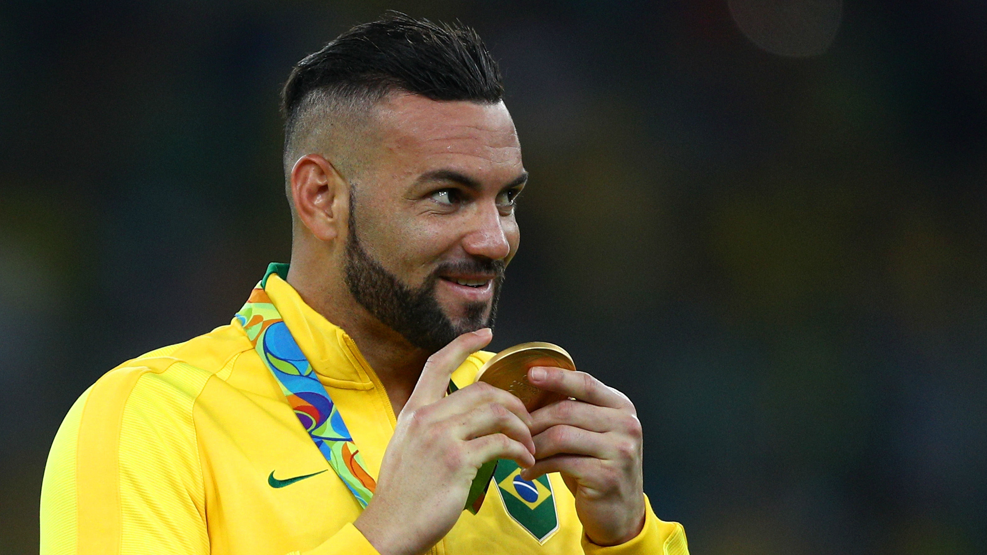 Goleiro acreano, atual titular do Palmeiras, declara apoio à candidatura de Ney Amorim ao Senado