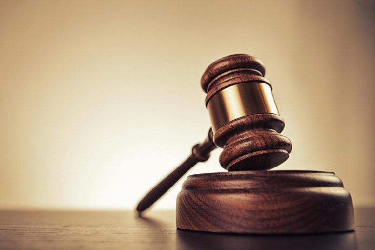 Celular, sacos de cimento e imóveis estão disponíveis nos leilões judiciais de dezembro no AC