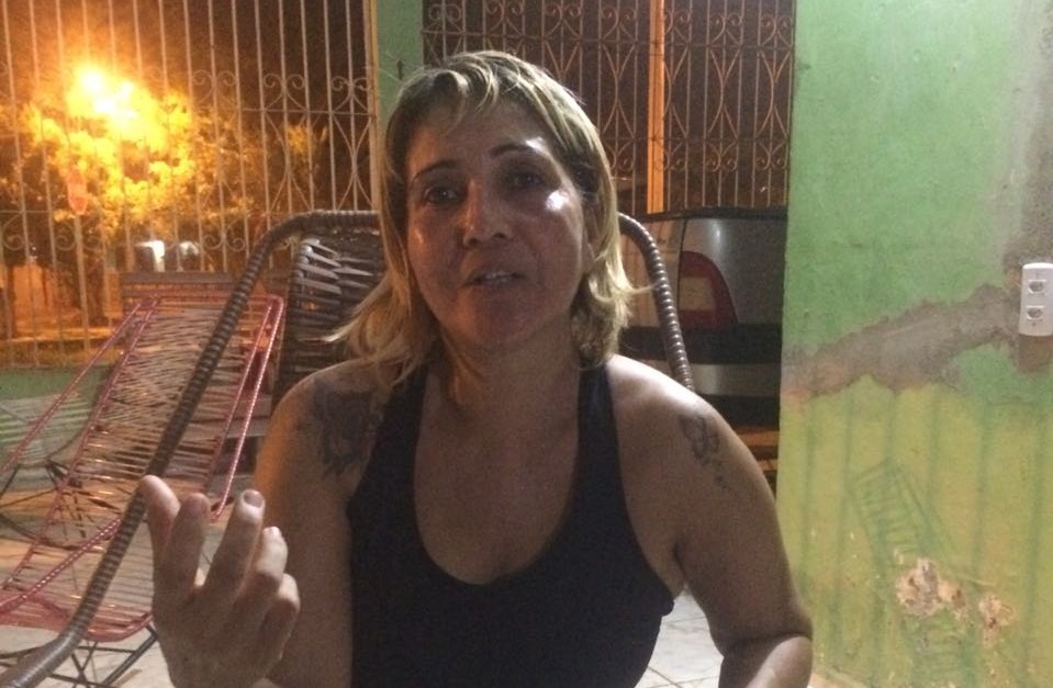 “Era o começo de uma nova vida”, afirma mãe que cursa psicologia após suicídio do filho