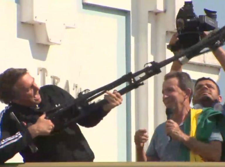 Bolsonaro tem até 8 de outubro para explicar fala sobre ‘fuzilar a petralhada’, dita no Acre