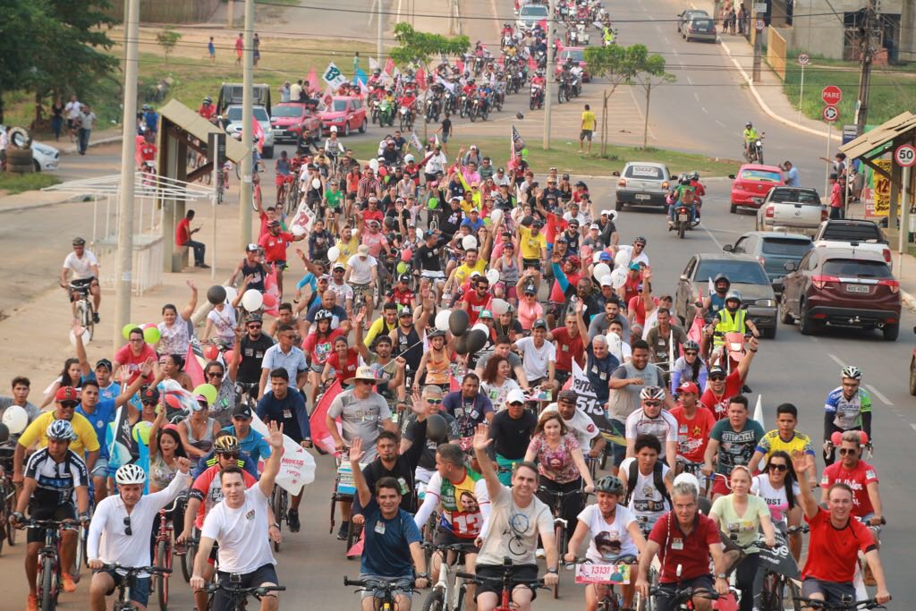 Ciclistas saem às ruas de Rio Branco em apoio ao Marcus Alexandre