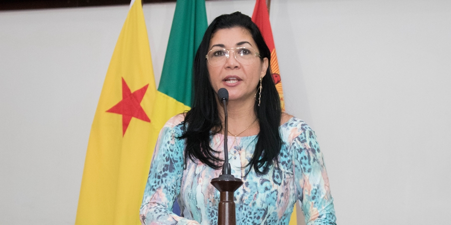 Eliane Sinhasique apresenta novas irregularidades no Hospital de Brasileia