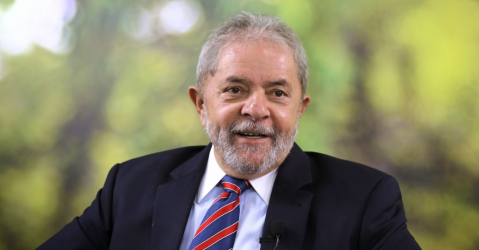 Perfil oficial de Lula compara Bolsonaro a Collor e ironiza: “Ao menos não corria do debate”