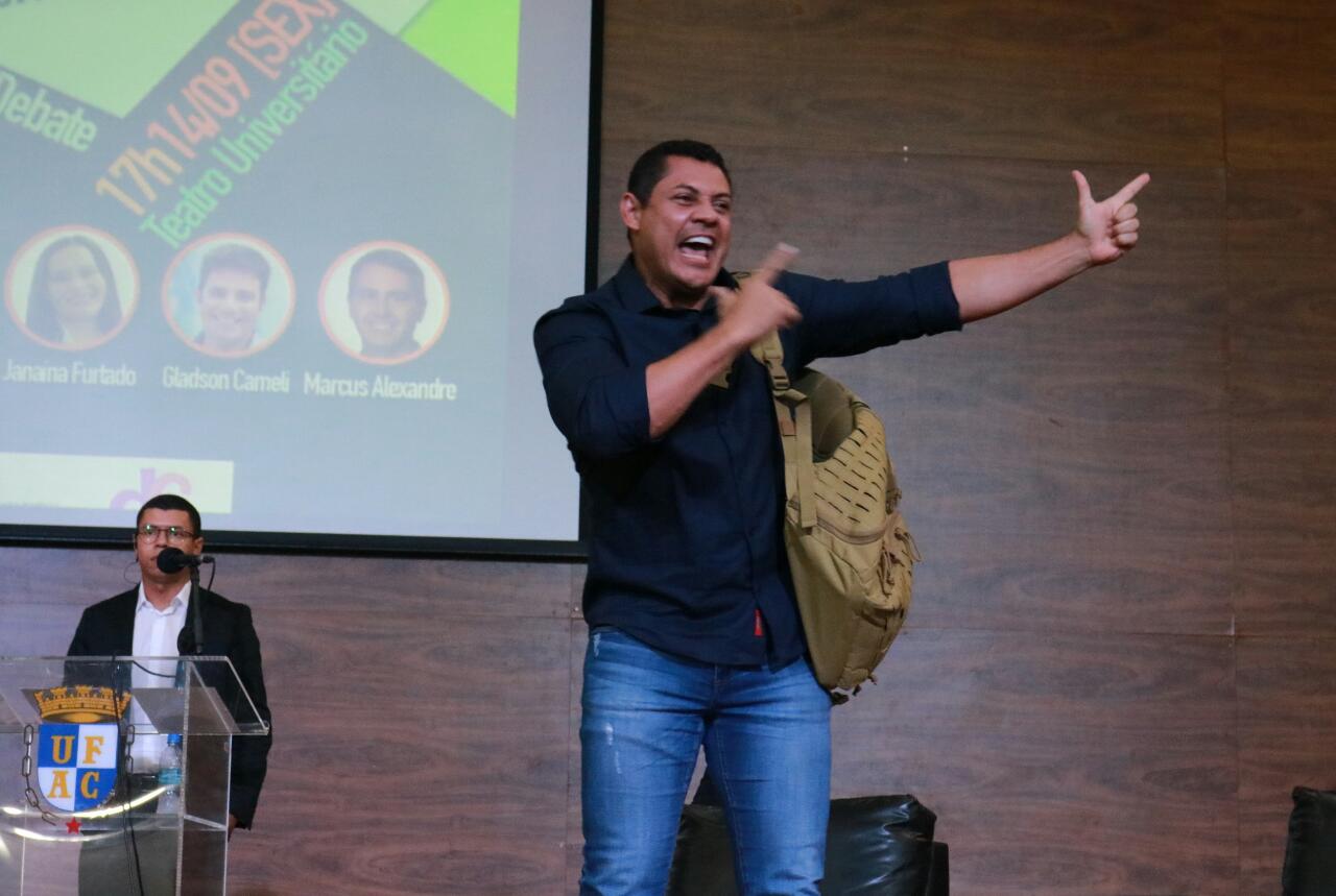 Coronel Ulysses diz que militantes do PT fizeram “baixaria para atrapalhar debate democrático na Ufac”