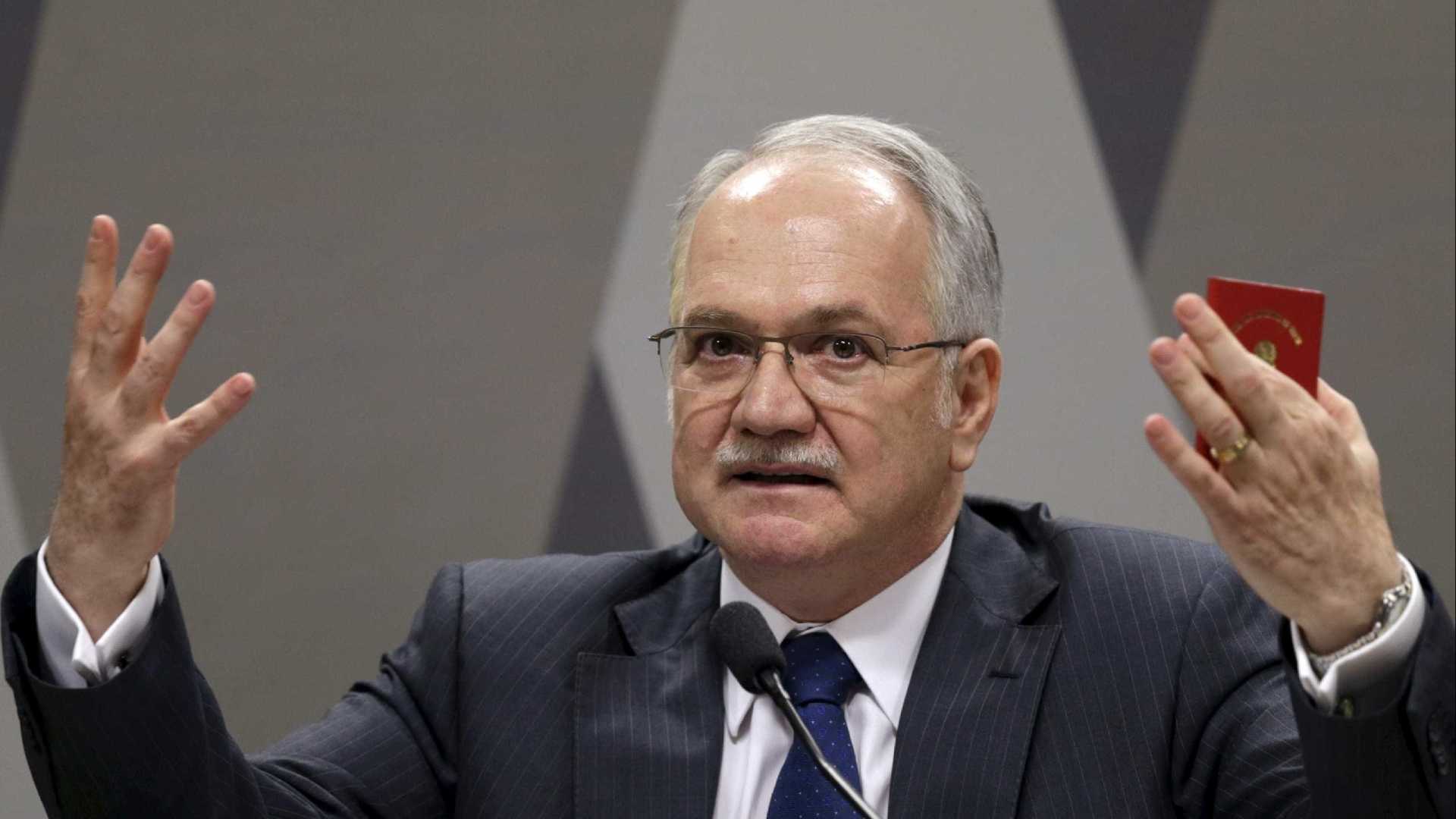Fachin nega pedido de Lula para afastar impedimento à candidatura