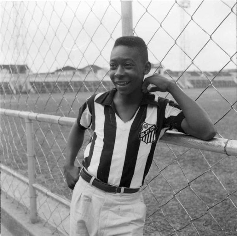 O primeiro ato do Rei: há 62 anos, Pelé fazia primeiro gol com a camisa do Santos