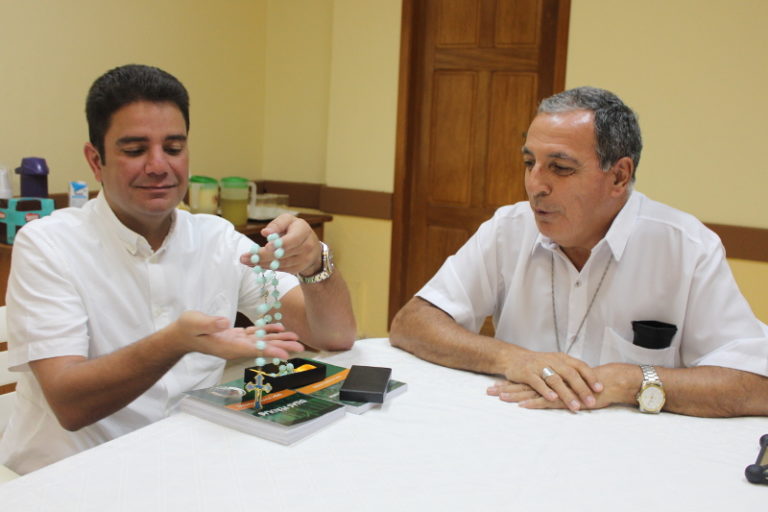 Dom Joaquín reage com indignação a decreto de Gladson: “O justo paga pelo pecador”