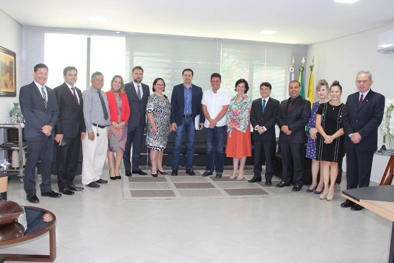 Gladson Cameli visita MPE e destaca parcerias pelo desenvolvimento do Acre