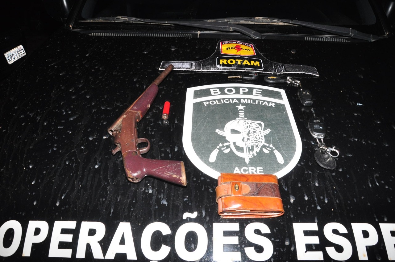 Policiais da Rotam prendem três com arma de fogo e chaves de carros no conjunto Esperança III